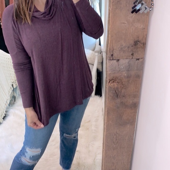 Cabi burgundy turtleneck top size small - Picture 2 of 7
